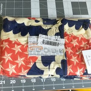 Lula roe patriotic leggings